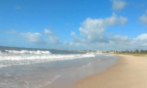 Praia das Trincheiras Um Refúgio Histórico e Natural na Paraíba