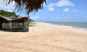 Praia de Jacarapé simplicidade e beleza preservada no litoral sul de João Pessoa